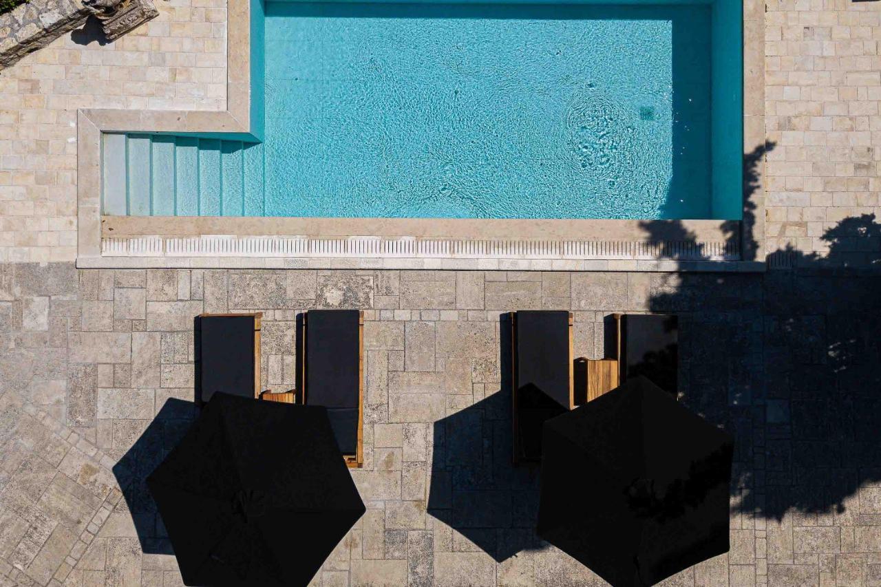 Villa Mantilari Wine Estate 7 Apartments 2 Private Pools 1 Heated Tennis Court Fitness Center Archanes Exteriér fotografie